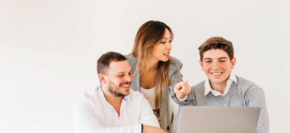3 conversaciones sobre dinero que debes tener con tus socios en el primer mes para evitar la guerra en el primer año