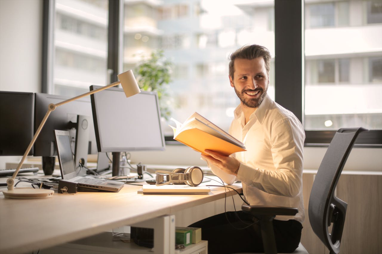 DE LA IDEA AL MERCADO: EL PUENTE QUE CONSTRUYEN LOS CONTACTOS startup