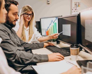 Product-Market Fit: 5 señales de que estás listo para escalar (y 3 para frenar)